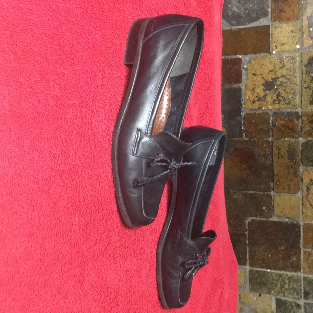 Dark navy Natulizer loafers with tied tassel